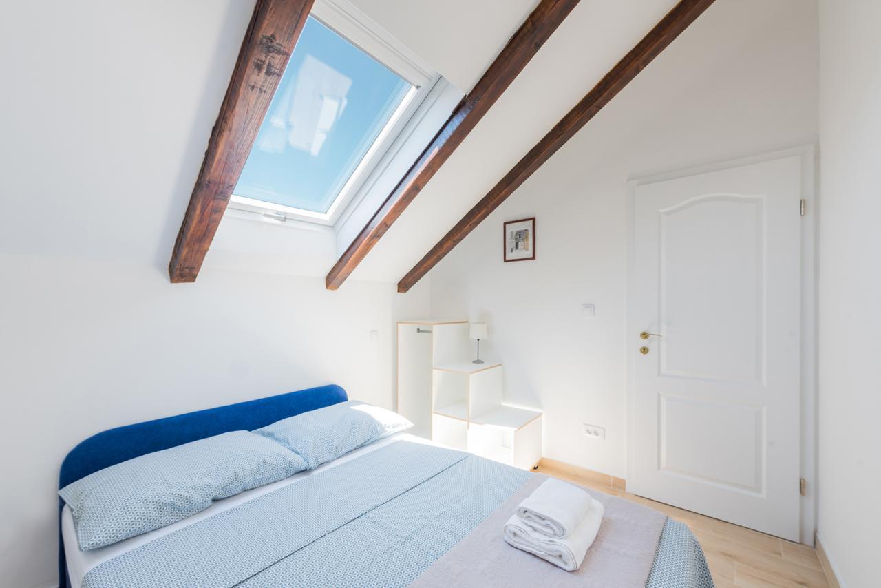 Sugar Suite, Self Check In!! Split Exterior foto